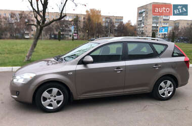 Универсал Kia Ceed 2009 в Ровно