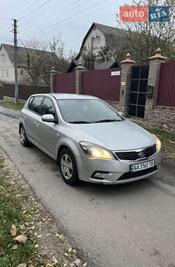 Хетчбек Kia Ceed 2010 в Богуславі