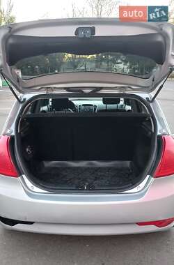 Хэтчбек Kia Ceed 2009 в Чугуеве