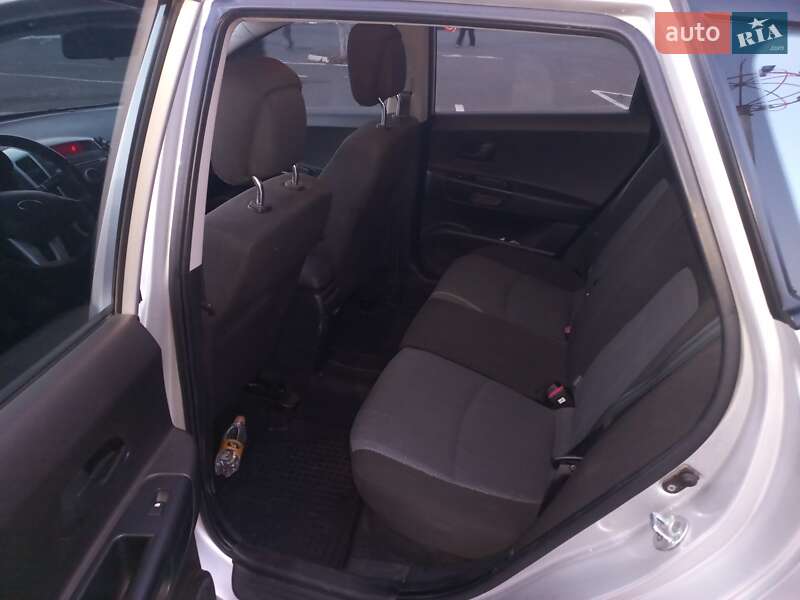 Хэтчбек Kia Ceed 2009 в Одессе