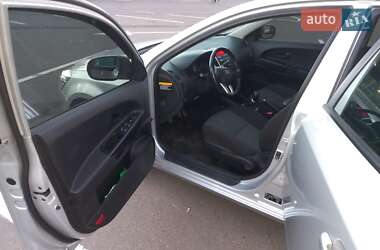 Хэтчбек Kia Ceed 2009 в Чугуеве