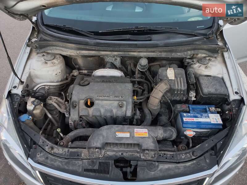 Хэтчбек Kia Ceed 2009 в Одессе