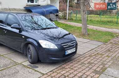 Хэтчбек Kia Ceed 2008 в Львове