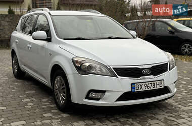 Универсал Kia Ceed 2011 в Староконстантинове