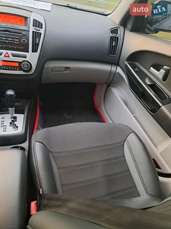 Хэтчбек Kia Ceed 2008 в Хусте