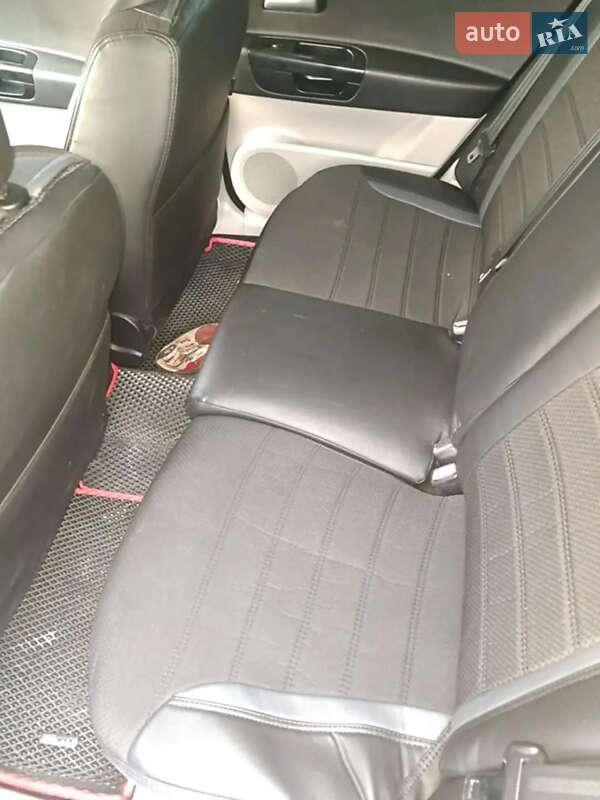 Хэтчбек Kia Ceed 2008 в Хусте
