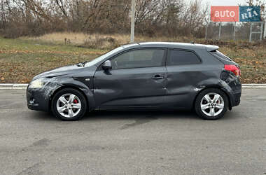 Хэтчбек Kia Ceed 2008 в Валках