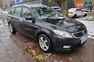 Универсал Kia Ceed 2011 в Чернигове