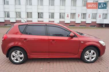 Хэтчбек Kia Ceed 2008 в Днепре