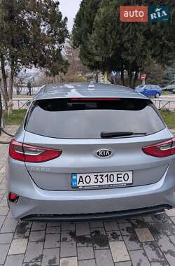 Хэтчбек Kia Ceed 2019 в Ужгороде