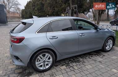 Хэтчбек Kia Ceed 2019 в Ужгороде