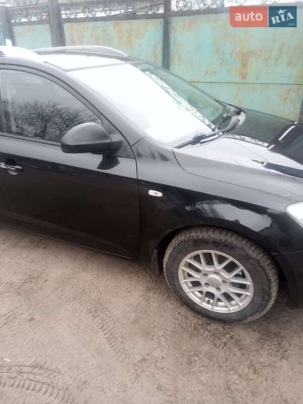 Универсал Kia Ceed 2009 в Киеве