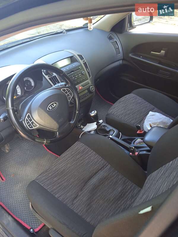 Универсал Kia Ceed 2009 в Киеве