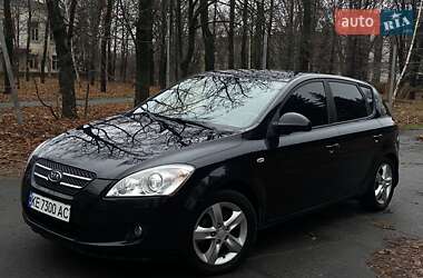 Хетчбек Kia Ceed 2008 в Дніпрі