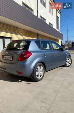 Хэтчбек Kia Ceed 2009 в Бердичеве