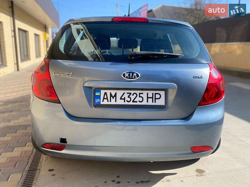 Хэтчбек Kia Ceed 2009 в Бердичеве