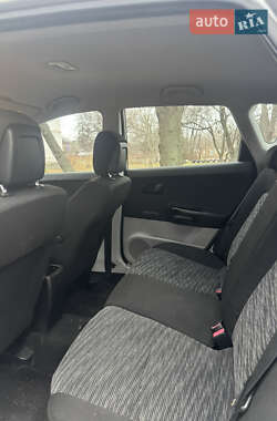 Хэтчбек Kia Ceed 2007 в 