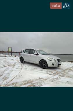 Універсал Kia Ceed 2008 в Шацьку