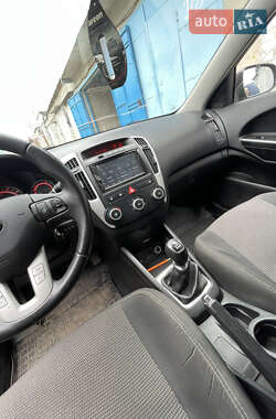 Универсал Kia Ceed 2011 в 