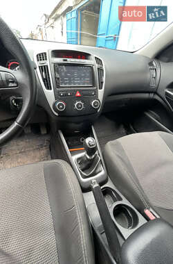 Універсал Kia Ceed 2011 в Харкові
