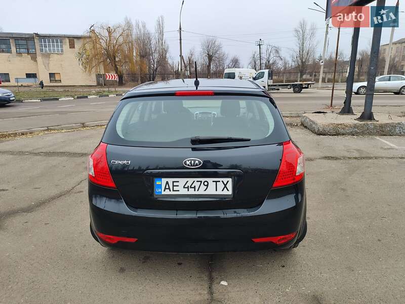 Универсал Kia Ceed 2010 в Кривом Роге фото 5 Универсал Kia Ceed 2010 в Кривом Роге
