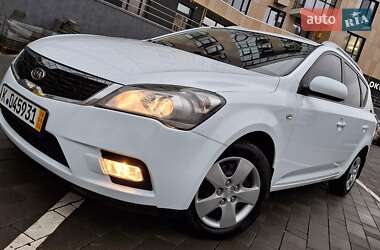 Универсал Kia Ceed 2011 в Луцке