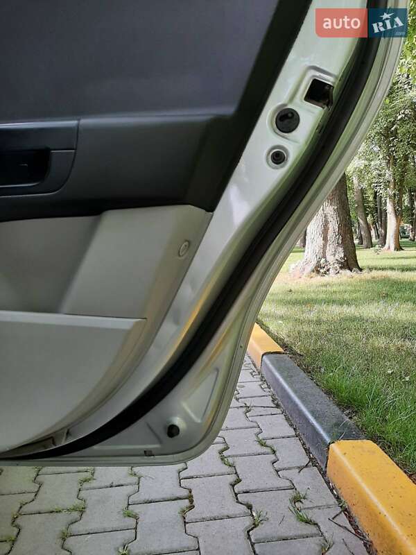 Хэтчбек Kia Ceed 2006 в Александрие
