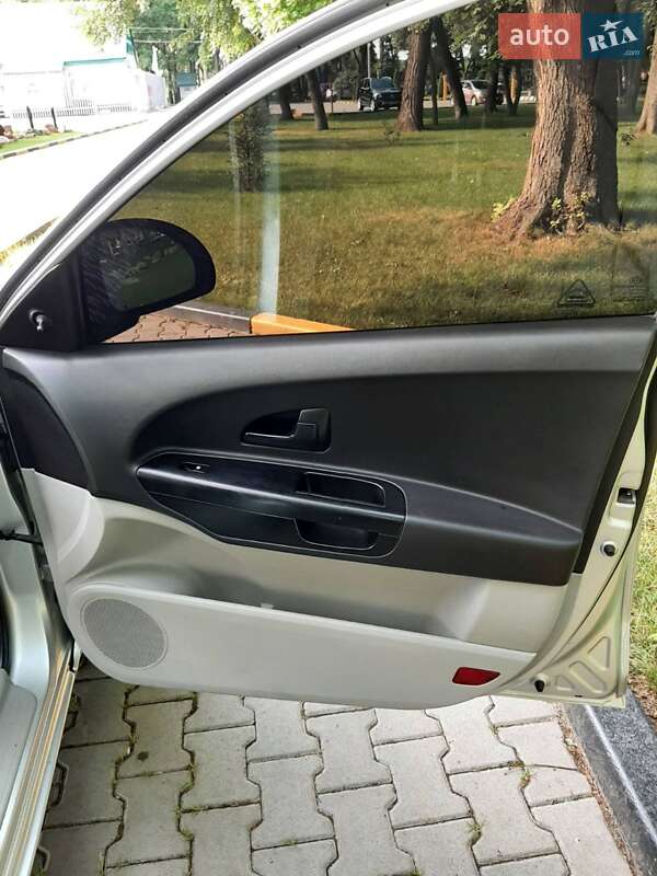 Хэтчбек Kia Ceed 2006 в Александрие