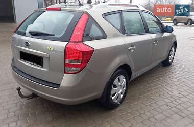 Универсал Kia Ceed 2010 в Чорткове