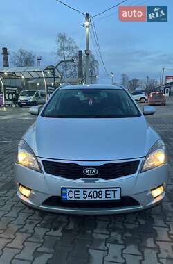 Хэтчбек Kia Ceed 2009 в Черновцах