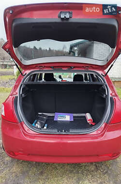 Хэтчбек Kia Ceed 2010 в 