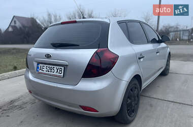 Хэтчбек Kia Ceed 2007 в Днепре