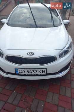 Хэтчбек Kia Ceed 2016 в 
