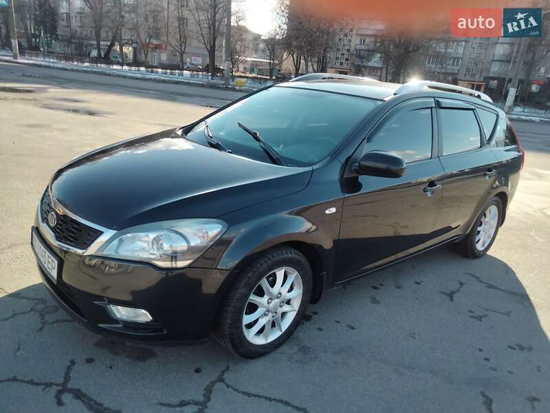 Універсал Kia Ceed 2010 в Житомирі