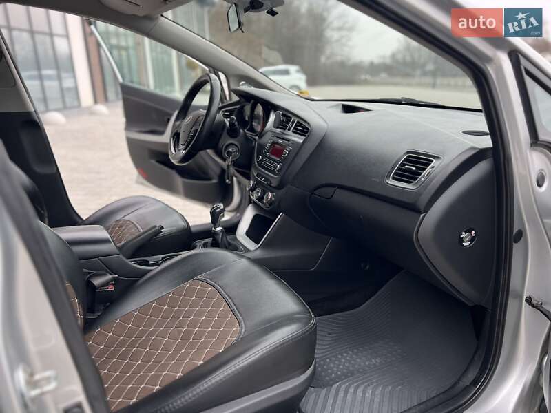 Хэтчбек Kia Ceed 2012 в Тернополе