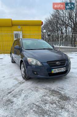 Хэтчбек Kia Ceed 2009 в Харькове