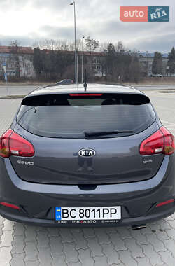 Хетчбек Kia Ceed 2013 в 