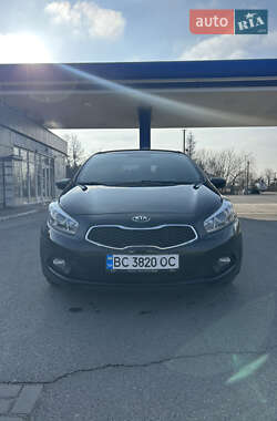 Хэтчбек Kia Ceed 2013 в Радехове