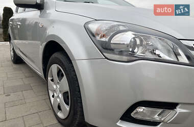 Універсал Kia Ceed 2010 в Луцьку