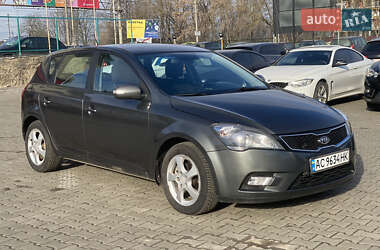 Хетчбек Kia Ceed 2010 в Луцьку