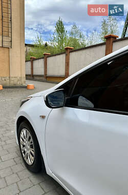 Универсал Kia Ceed 2015 в 