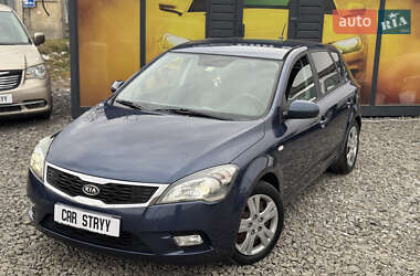 Хэтчбек Kia Ceed 2011 в Стрые