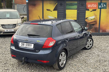 Хэтчбек Kia Ceed 2011 в Стрые