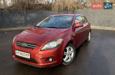 Хэтчбек Kia Ceed 2008 в Одессе