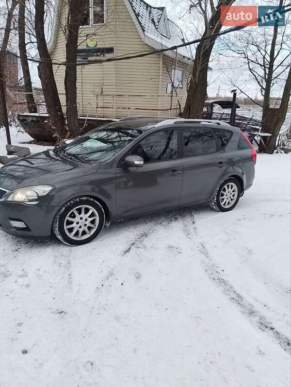 Универсал Kia Ceed 2010 в Киеве