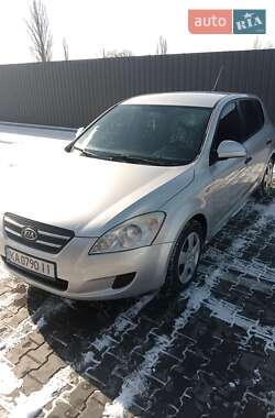 Хэтчбек Kia Ceed 2007 в Тараще