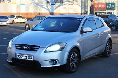 Хэтчбек Kia Ceed 2008 в Одессе