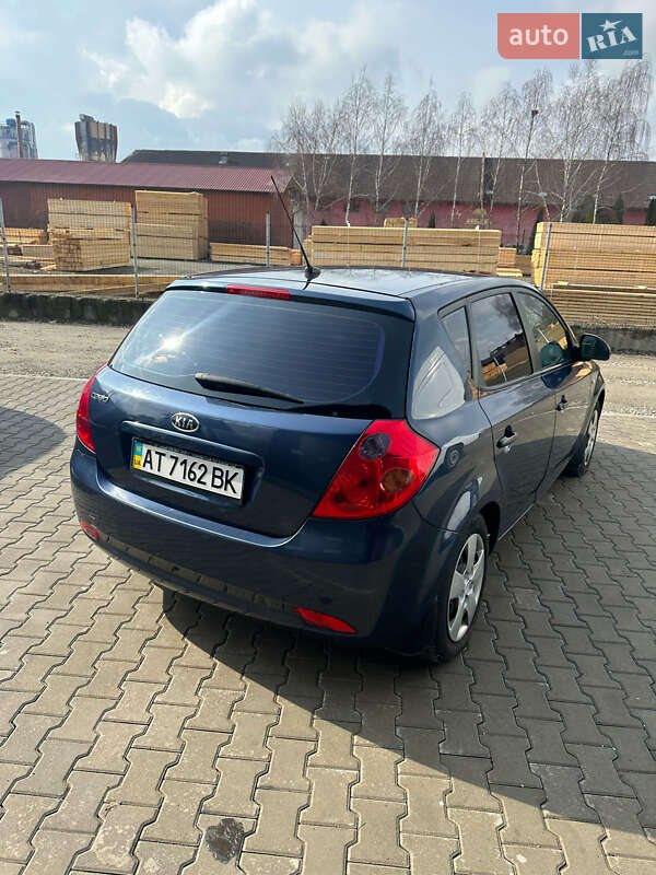 Хэтчбек Kia Ceed 2008 в Тячеве фото 2 Хэтчбек Kia Ceed 2008 в Тячеве