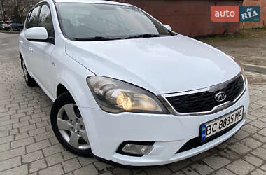 Хэтчбек Kia Ceed 2011 в Львове