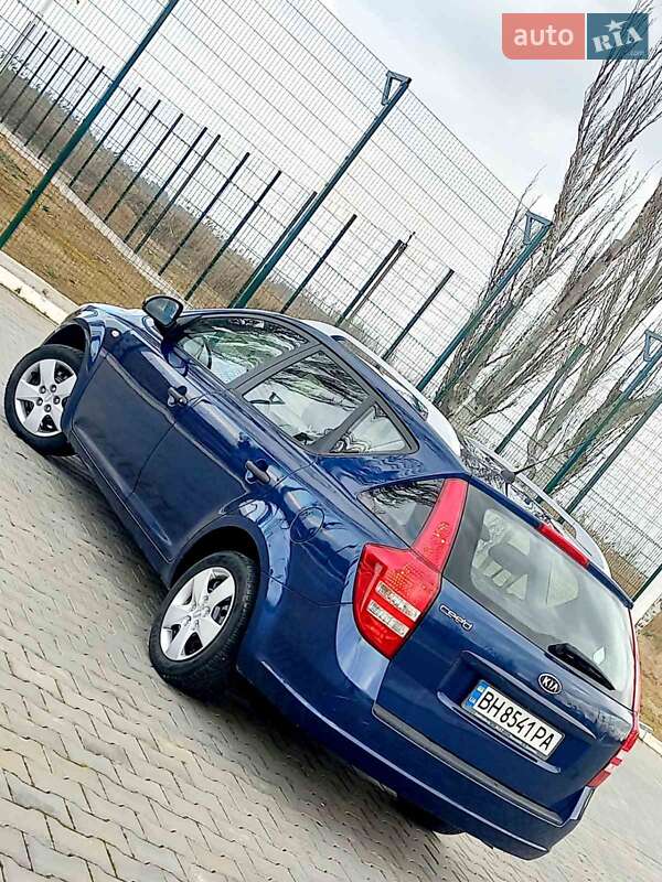 Универсал Kia Ceed 2009 в Измаиле